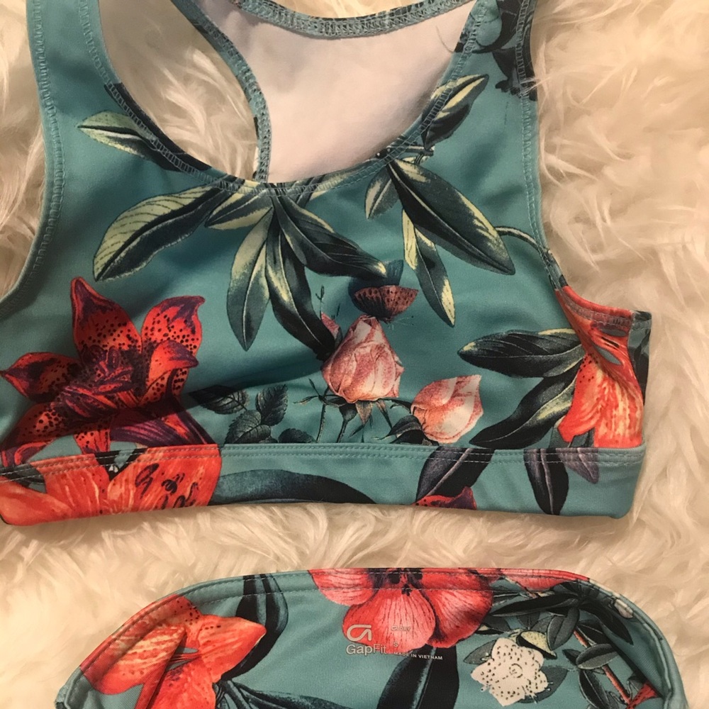 Sport set for girls from Gap